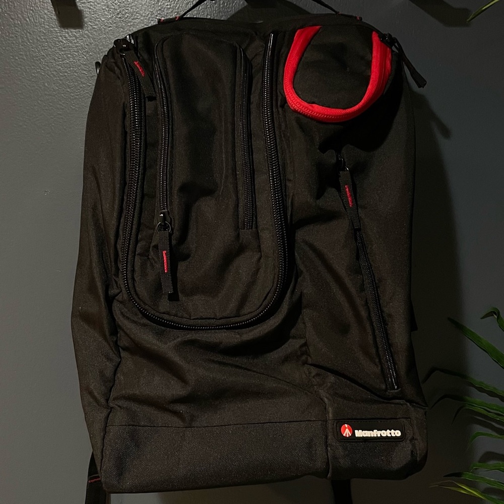 Manfrotto camera and tripod back pack